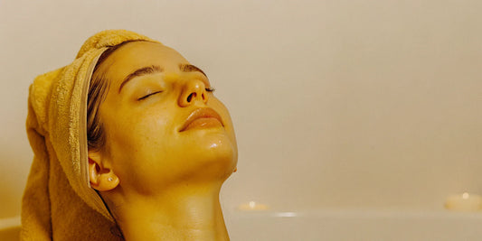 7-color LED light therapy for glowing skin.